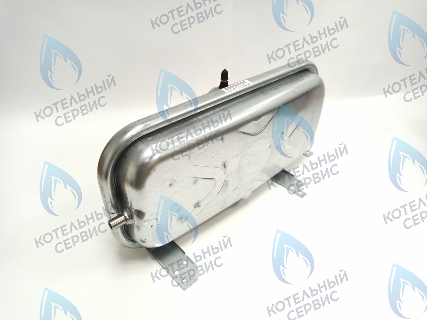 30003945F Бак расширительный NAVIEN Deluxe 13-24K, Deluxe Coaxial 13-24K, Deluxe Plus 13-24k, Deluxe Plus Coaxial 13-4K, Smart Tok Coaxial 13-24K, Prime Coaxial 13-24K, Ace 13-24K, Ace Coaxial 13-24K, Atmo 13-24A в Уфе